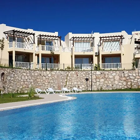 Villa Evoteli Group Turquoise 3+1 Ozel Havuzlu Bogazici