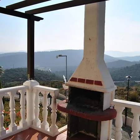 Evoteli Group Turquoise 3+1 Ozel Havuzlu Villa Bogazici