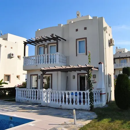 Evoteli Group Turquoise 3+1 Ozel Havuzlu Bogazici